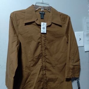 𝅺rafaelia brown button down blouse. Size 8